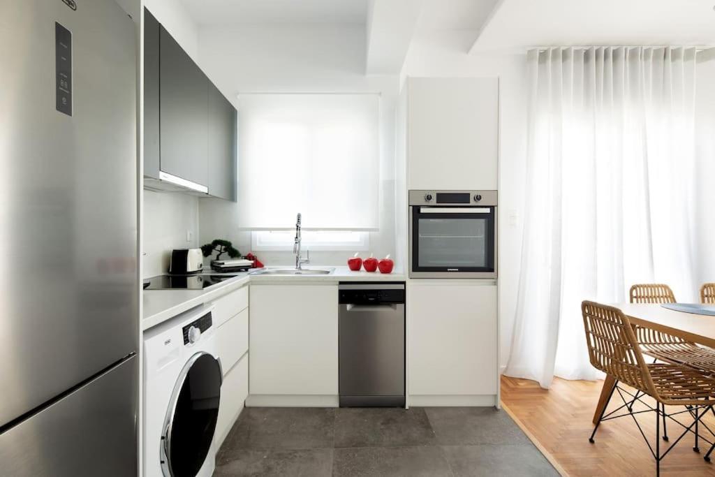 Blue Delta Apartment Palaio Faliro Athen Exterior foto