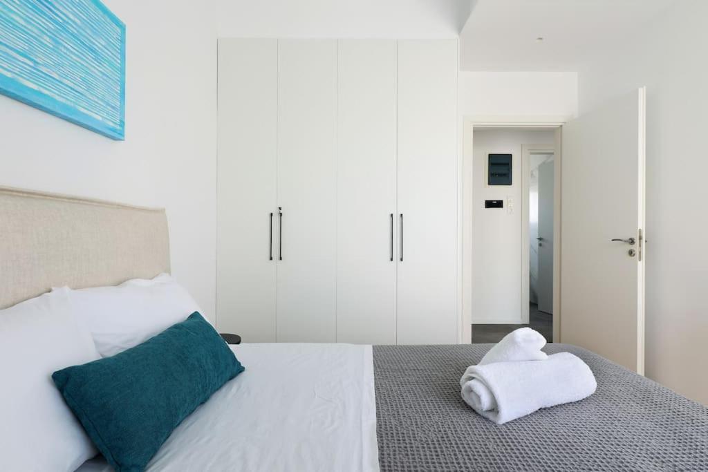 Blue Delta Apartment Palaio Faliro Athen Exterior foto
