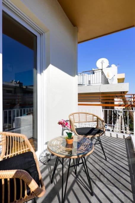 Blue Delta Apartment Palaio Faliro Athen Exterior foto
